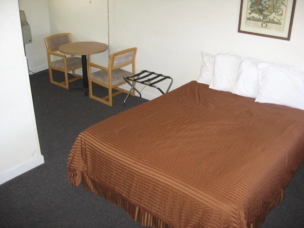 Trail Motel