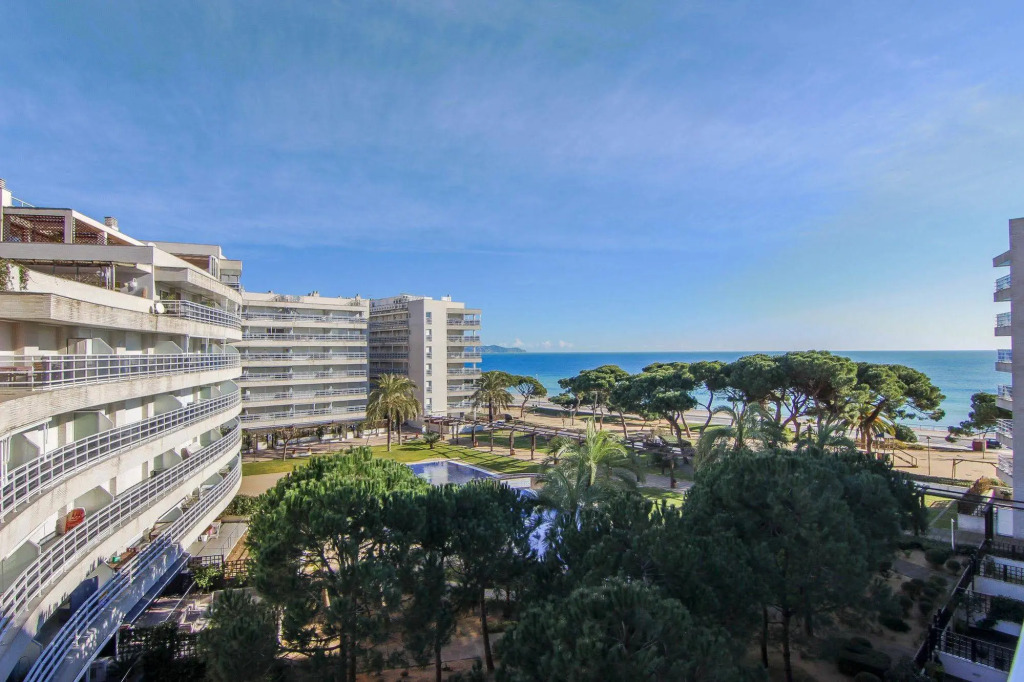 Apartamentos S'abanell Central Park
