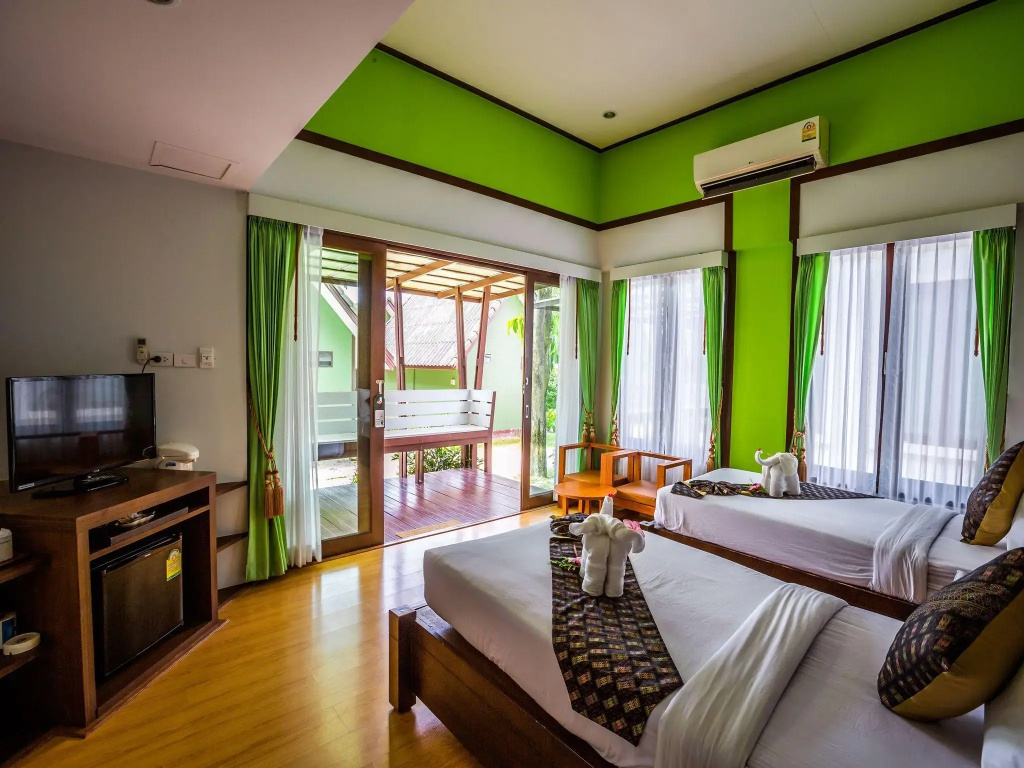 Phi Phi Andaman Beach Resort