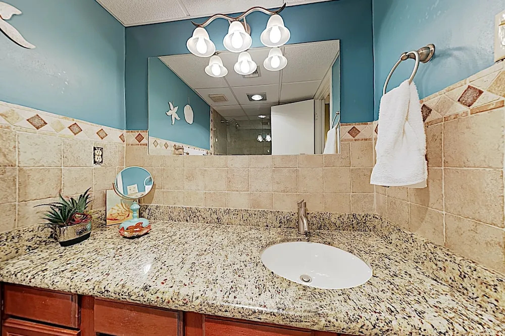 New Listing! All-suite Escape W/ Pool & Hot Tub 2 Bedroom Condo