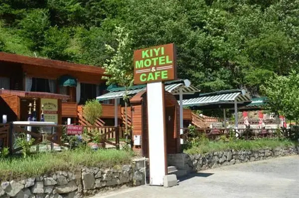 Kiyi Motel & Cafe