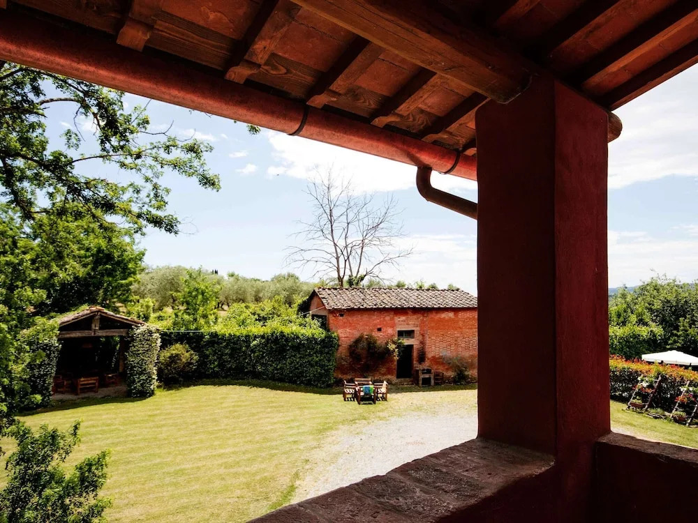Apartment Near Pisa With Pool and Garden