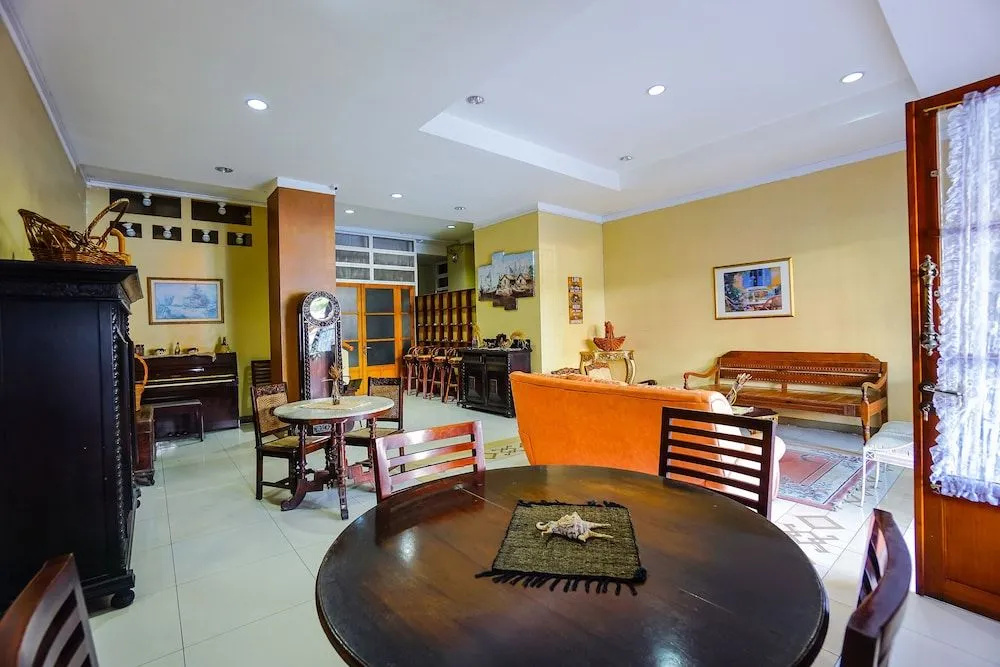 OYO 1429 Bastiana Residence