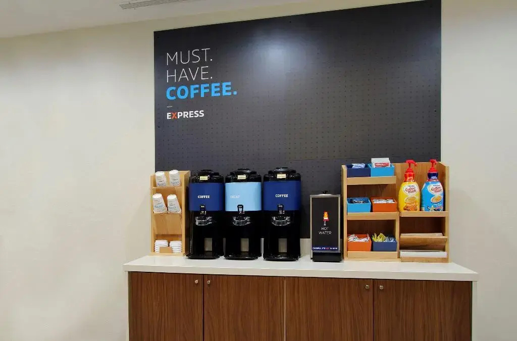 Holiday Inn Express & Suites - Olathe West by IHG