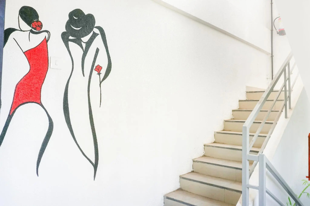 The Guest House by OYO Rooms