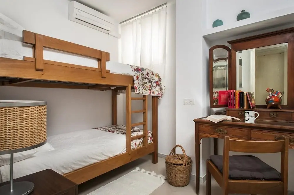 Bright & Beautiful 3 BD Apartment With Private Terrace - Magdalena Terrace