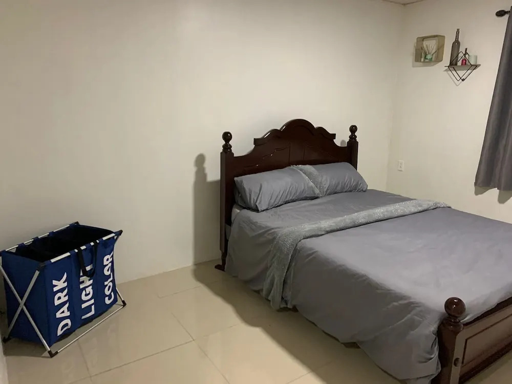 1 Bed Apartment - Sleeps 2 - Parking - Wifi