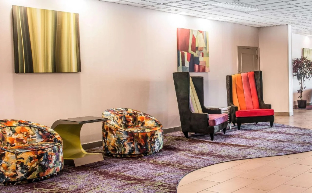 Quality Inn and Suites Livonia