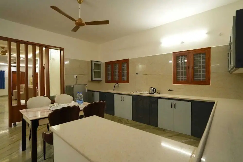 Trimukha homestay