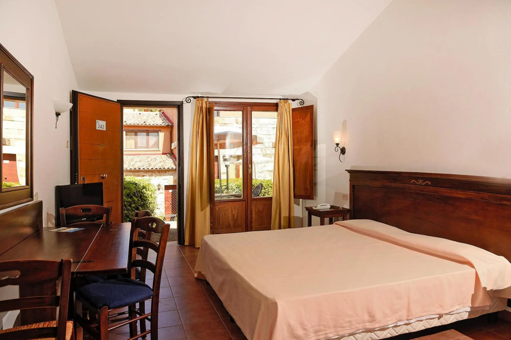 Apartment in Magliano with bar