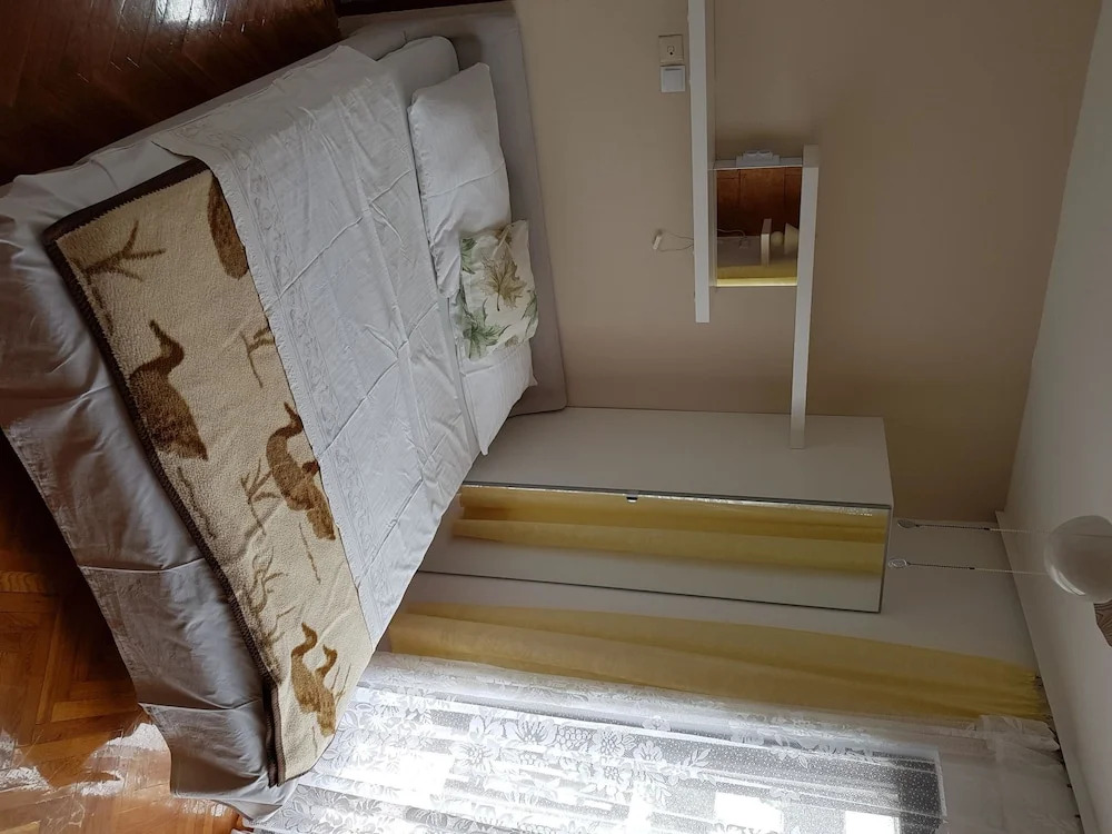 Apartment and Room Marica