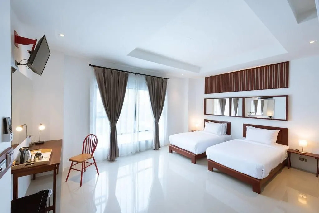 S 2 Modern Boutique Hotel