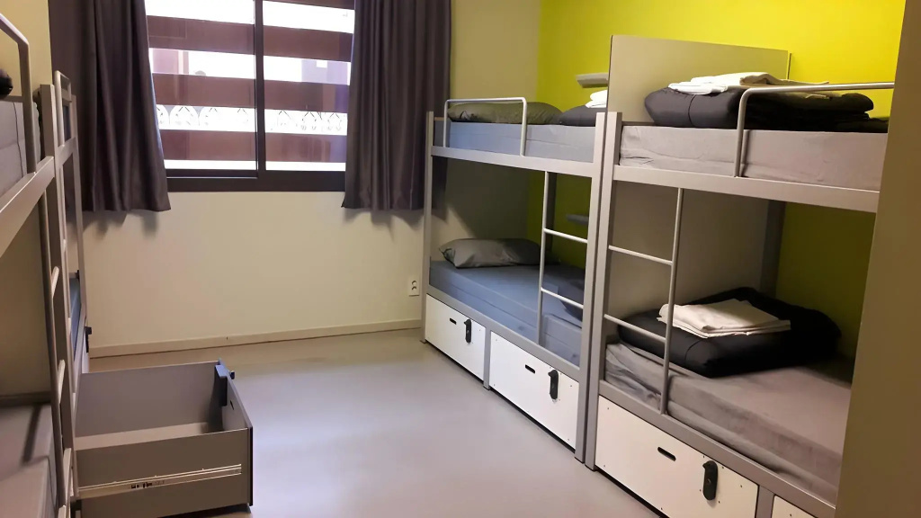 Barcelona Pere Tarrés Youth Hostel