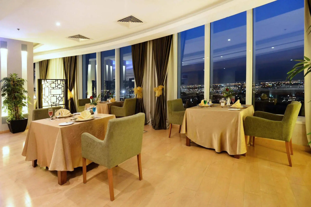 Holiday Villa Hotel & Residence City Centre Doha
