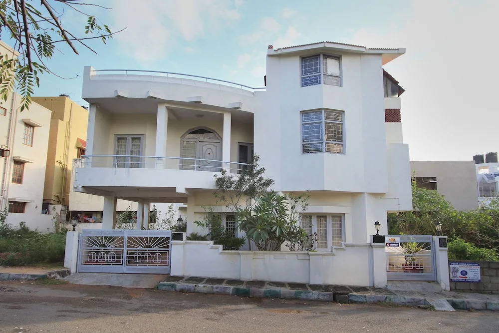 OYO 10022 Hotel Oak Castle