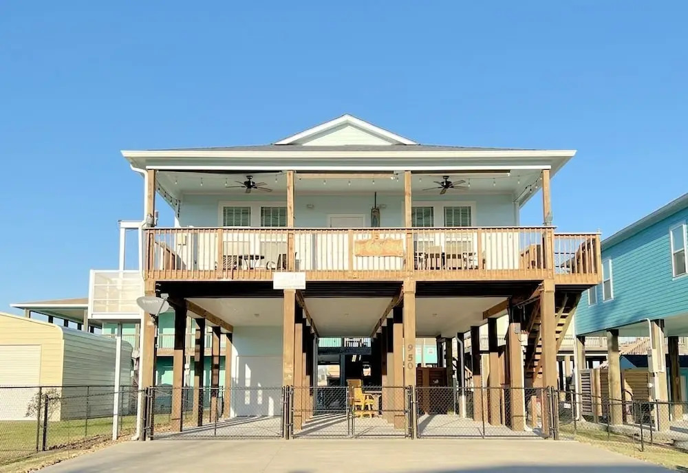 At Long Last 3 Bedroom Home by RedAwning