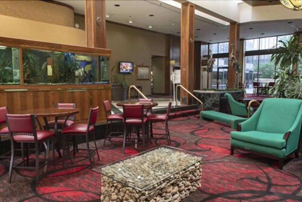 MCM Elegante Hotel
