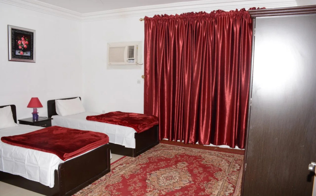 Al Eairy Furnished apt Al Madinah 1