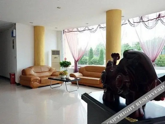OYO Xuzhou Shenyi Hotel