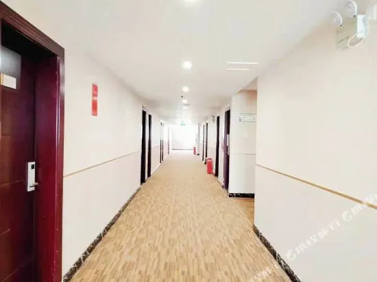 Elong ME Hotel (Wuhan Business School)