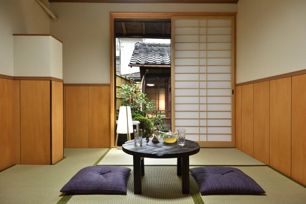 Rakusuian