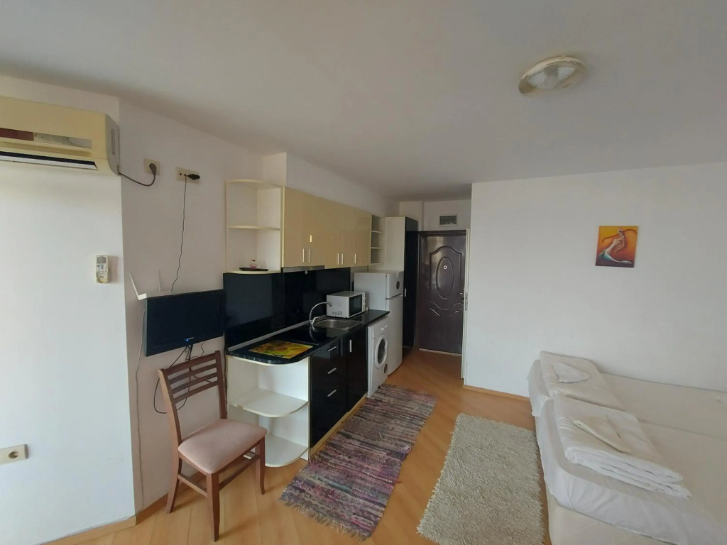 Violet Studio Apartment