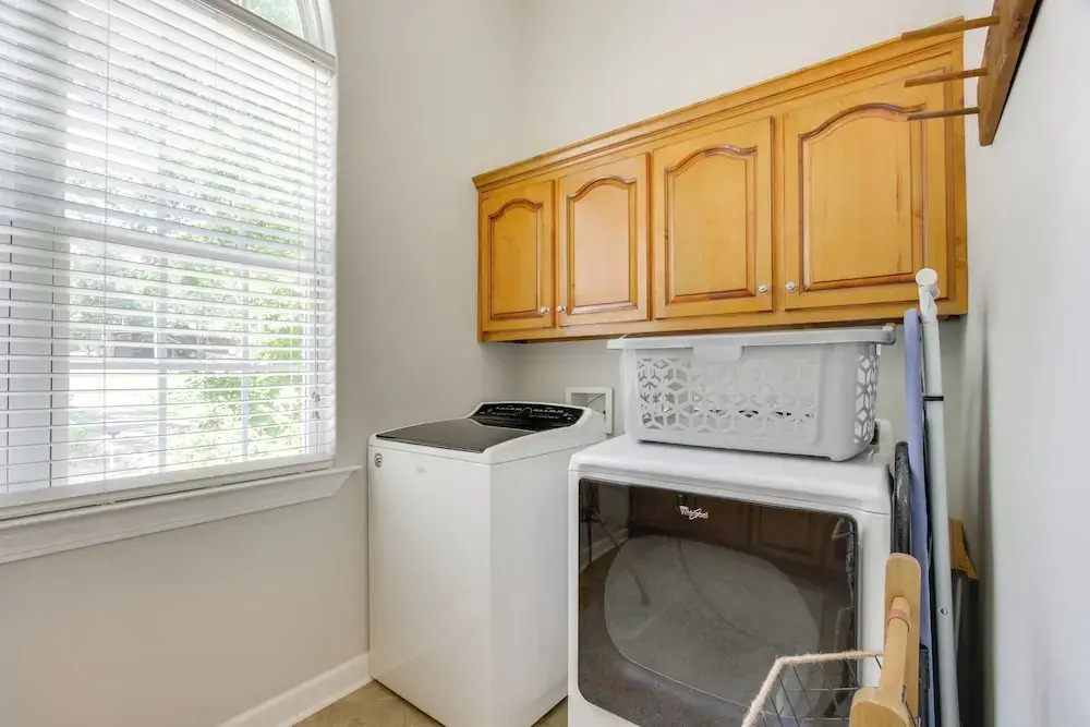 3 Mi to Pickwick Lake: Spacious Family Getaway