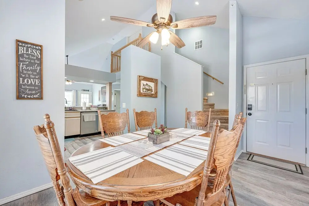 Updated Branson Condo w/ Lake Taneycomo Views!