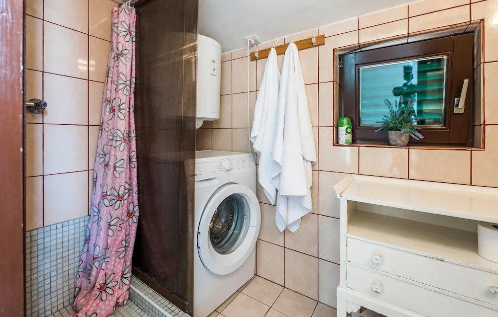Stunning Home in Jadrija With Wifi and 1 Bedrooms