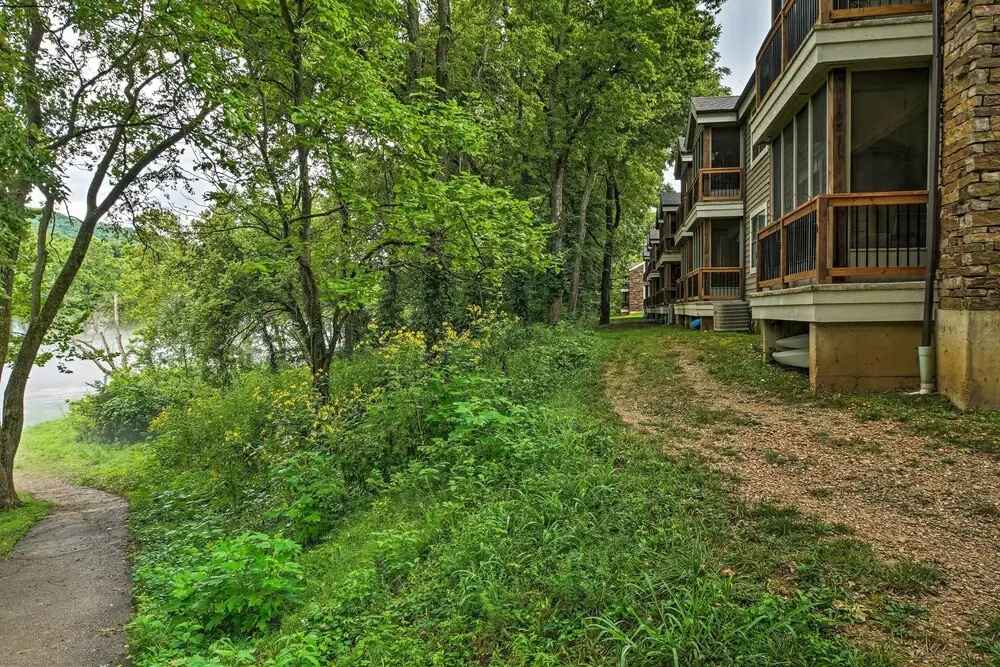 Lakefront Branson Penthouse w/ Resort Amenities!