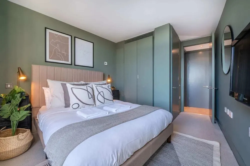 The Parliament View Escape - Modern 1bdr With View