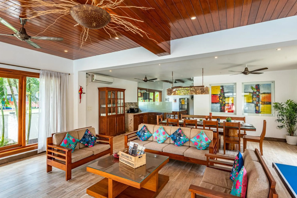10BHK Super Luxury Villa with Private Pool