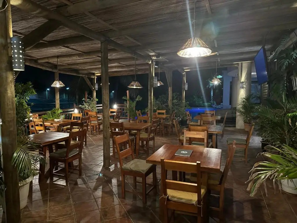 Le Gite du Bonheur Guest House & Car Rental