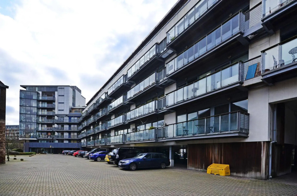 Bow Apartments
