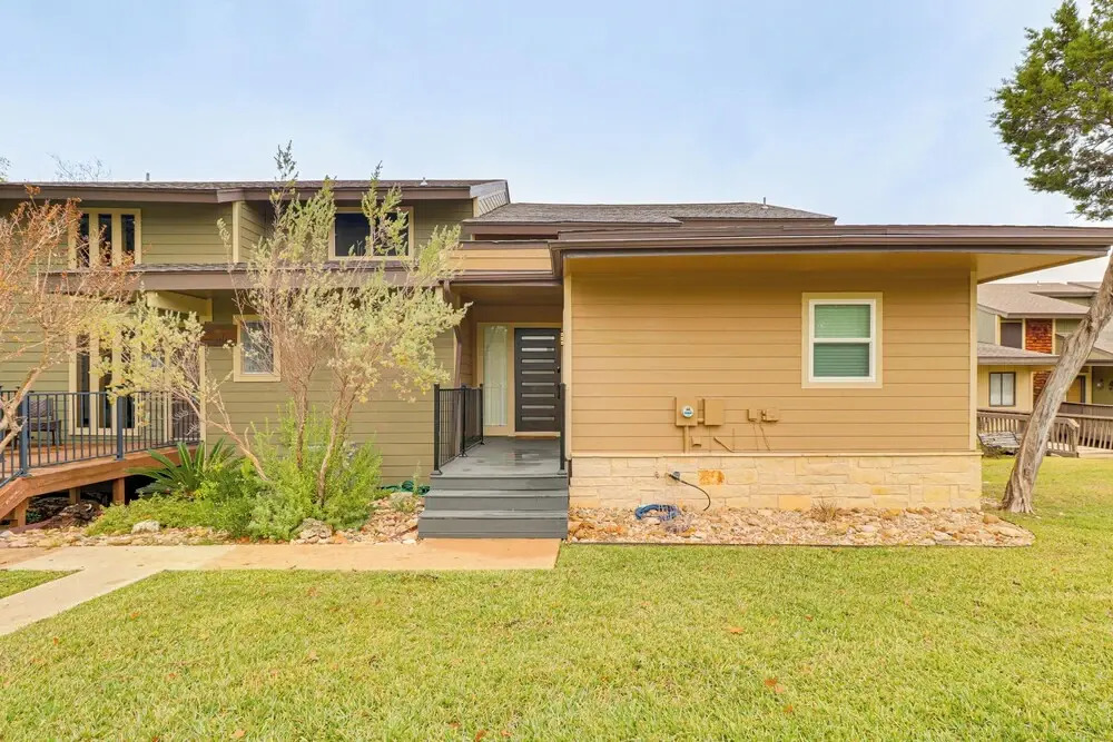 Modern Point Venture Vacation Rental w/ Deck!