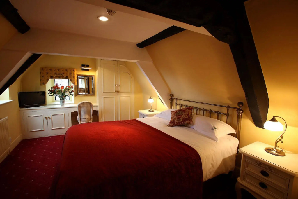Mortons Manor