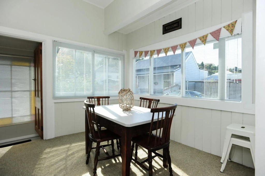 Puriri Downtown Villa - Napier Holiday Home