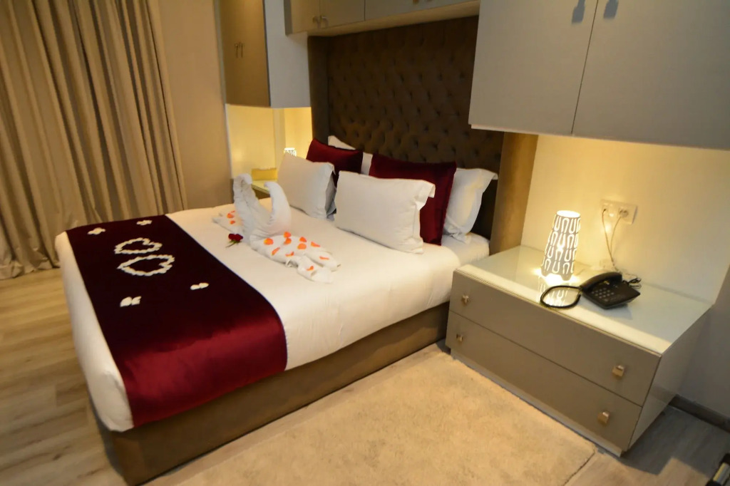 RENT-INN Suites Hotel