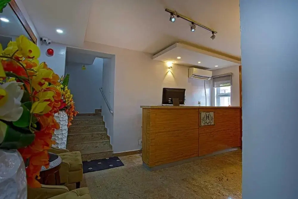 H21 Apartments & Lounge