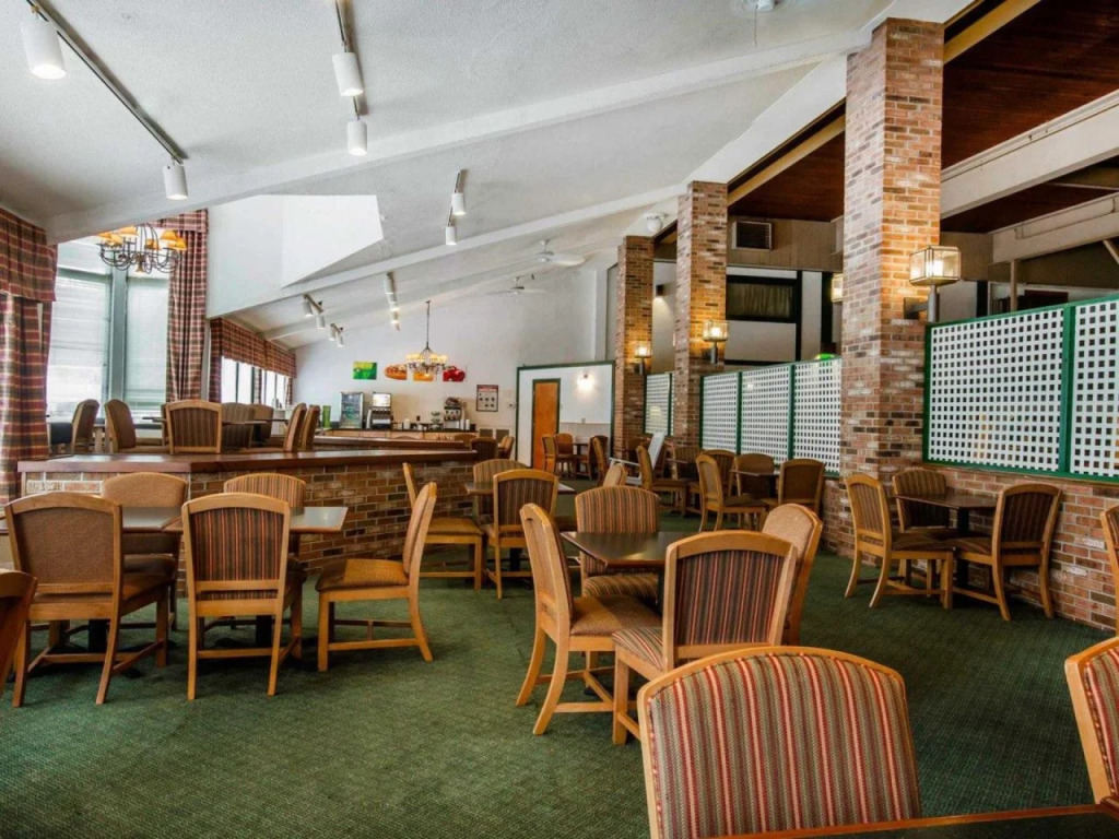 Cambria Hotel Lake Placid - Lakeside Resort