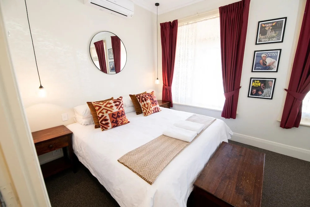 Bentleys Hotel