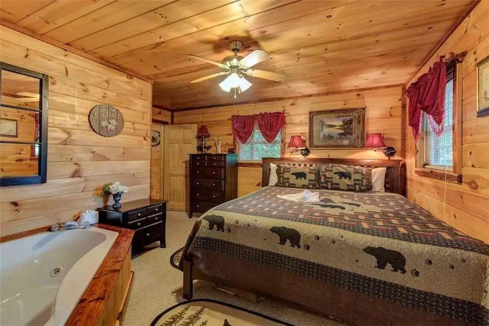 Whispering Secrets - One Bedroom Cabin