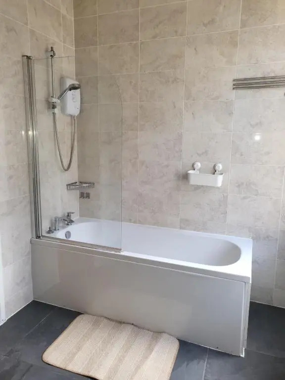 Central 2bed Apartment w/parking