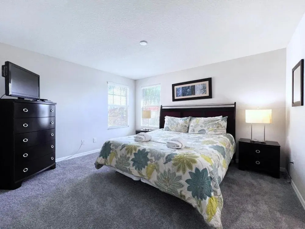 Luxurious 6bd Pool Haven Refreshing And Chic-4464n 6 Bedroom Home by RedAwning