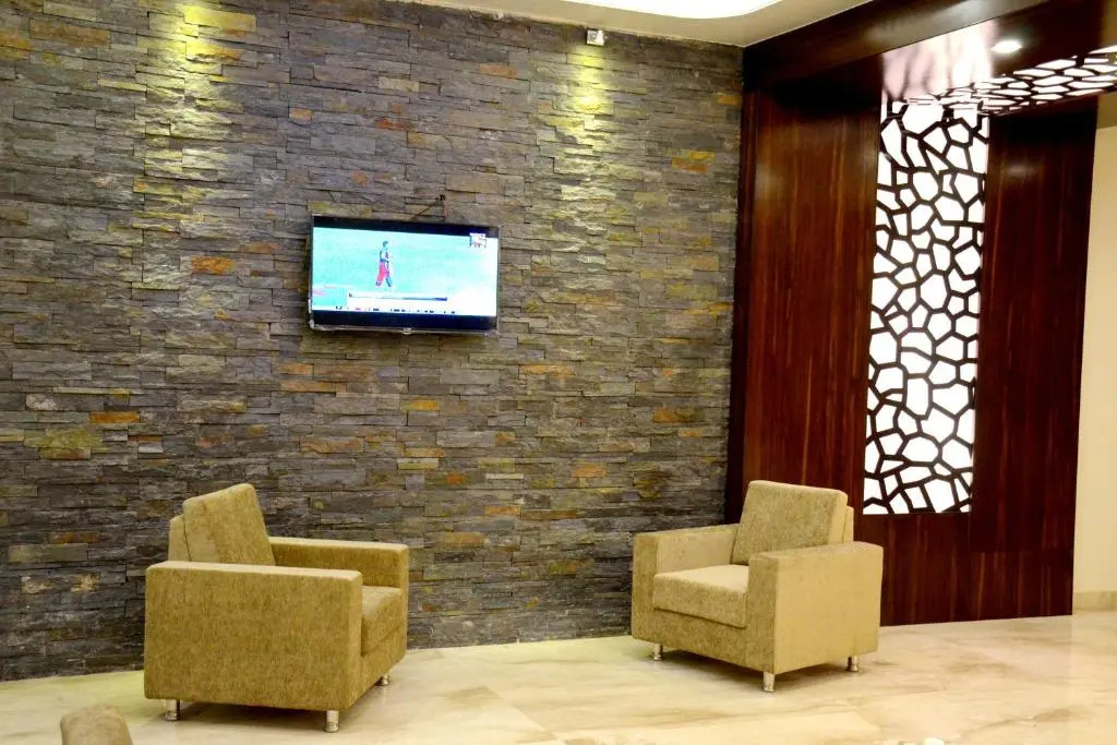 Hotel Gulmohar Pride