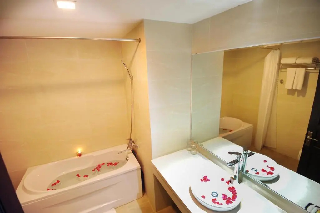 Cuu Long Hotel