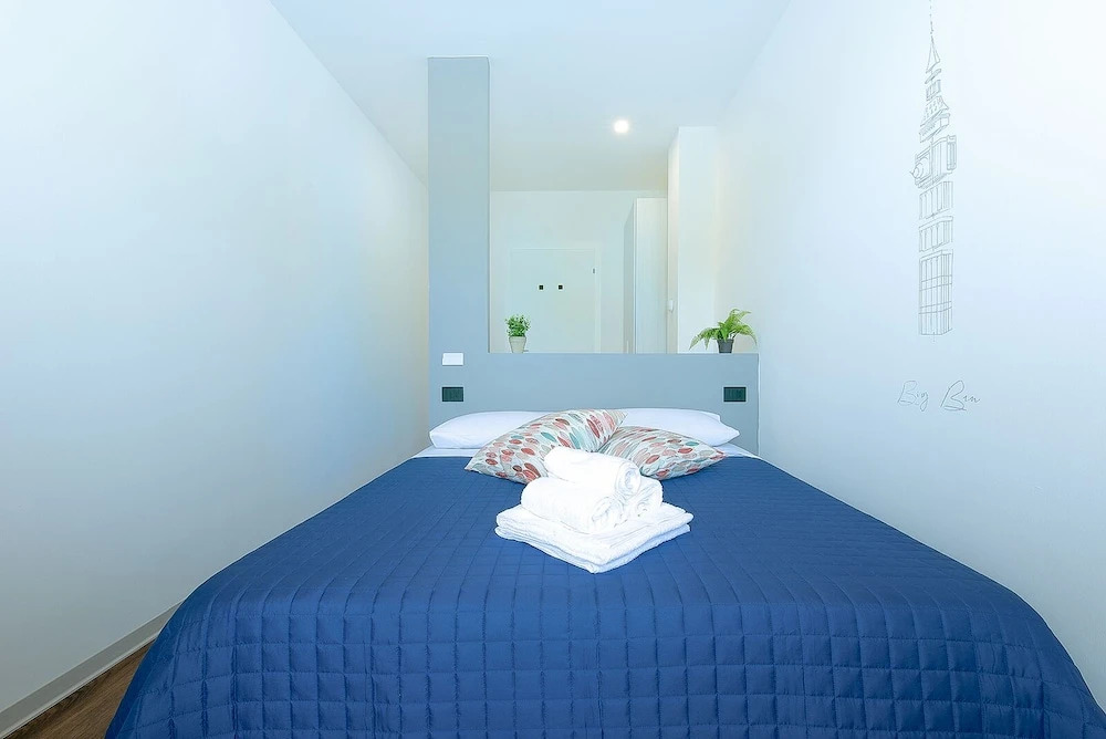 8 Bedroom Apartment in Reggio Emilia Center