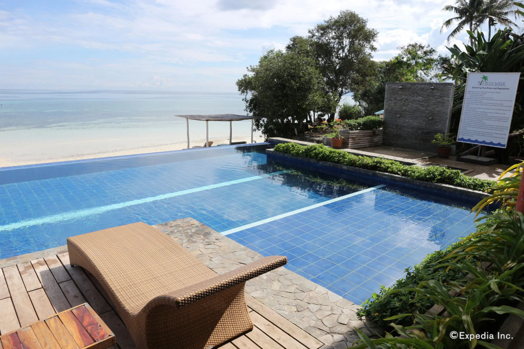 Blue Wave Inn Beach Resort & Restaurant