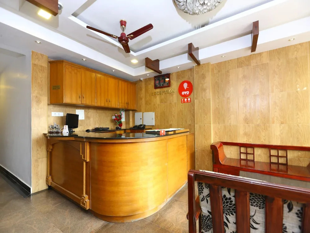 OYO 10675 Prakasam Residency