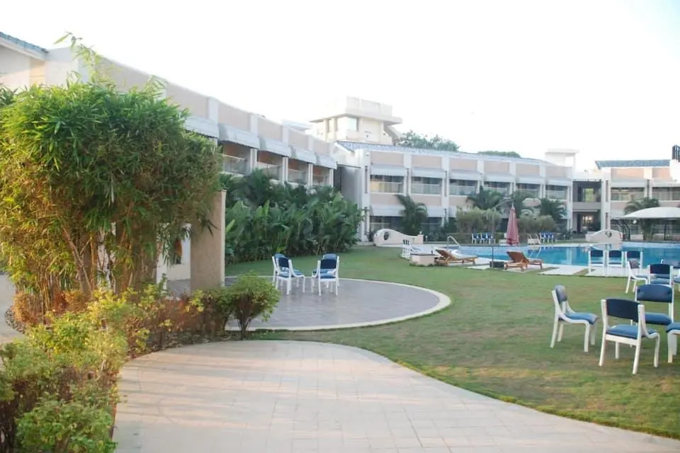Azzaro Resort & Spa